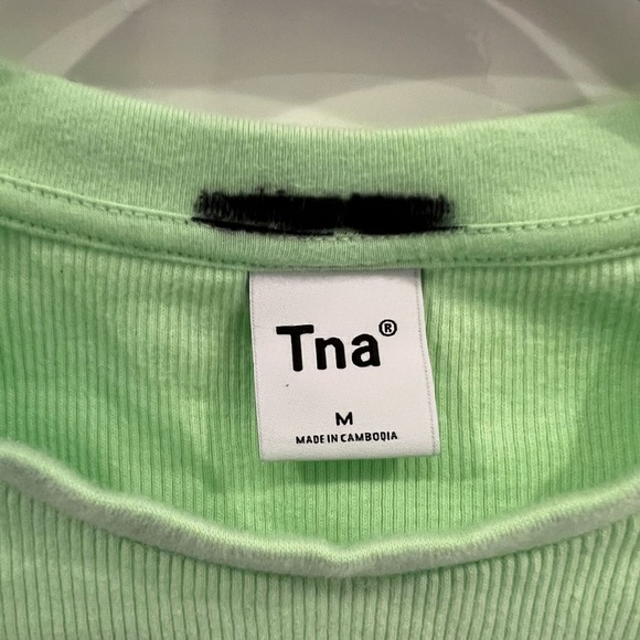 Aritzia TNA Tight Crop Top - Picture 3 of 3